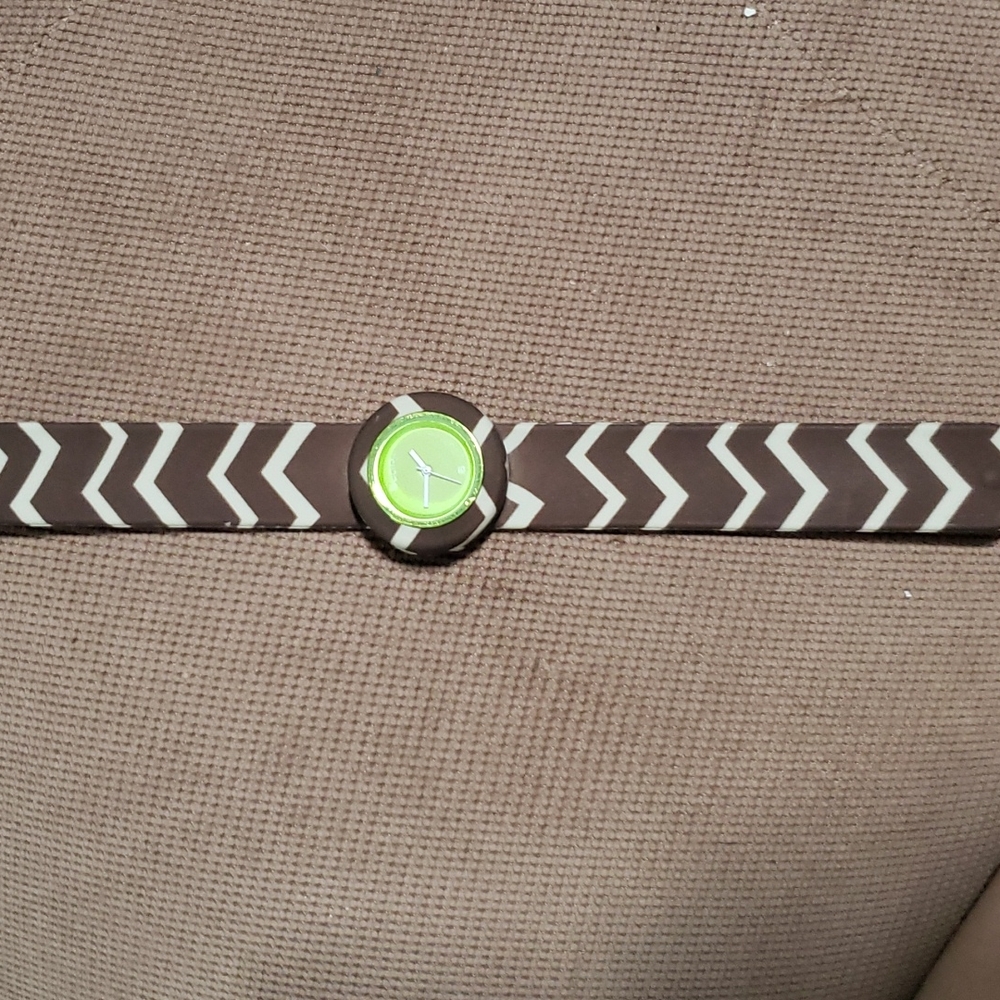 Slapwatch - Picture 2 of 4